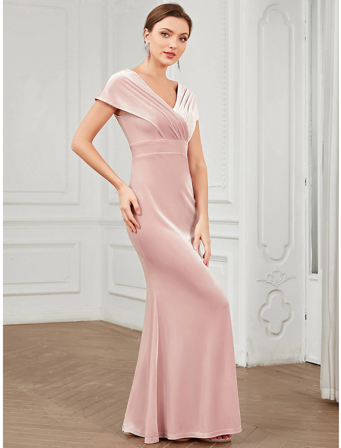 Meerjungfrau/Trompete Abendkleid Vintage Kleid Weihnachten Bodenlang Kurzarm V-Ausschnitt Samt V-Rücken mit Rüschen